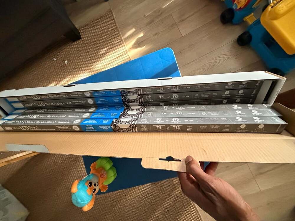 Feit Electric 3 ft. LED Direct Replacement T8 or T12 Daylight Deluxe 6500K Linea